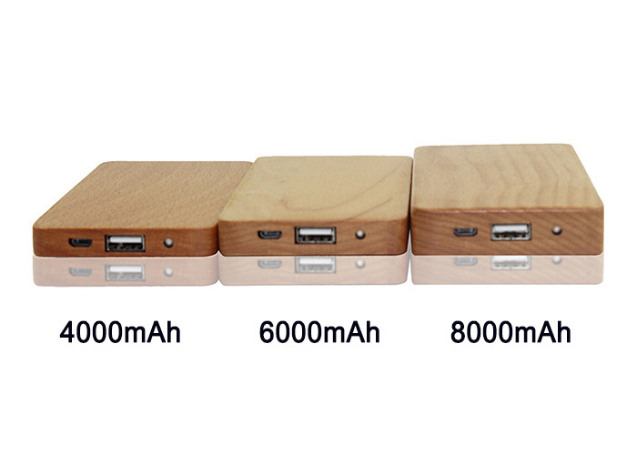 Portable Maple Carved Wood Power Bank 4000 Milliampere For Iphone 8