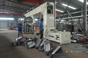 China Alkali Resistant Belt Driven Elevator 200 Cubic Meters No Raise Dust on sale