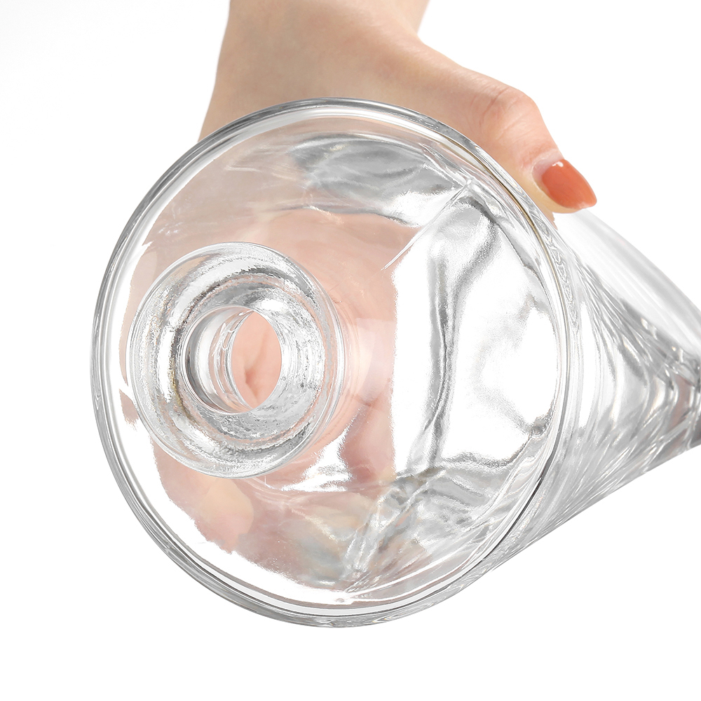 Base Material Glass Custom Color 350ml 550ml Square Glass Bottle for Fancy Vodka Liquor