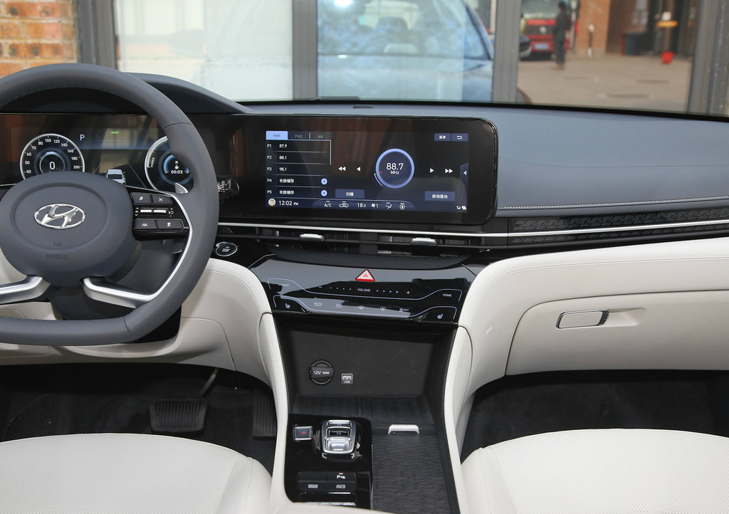 New suv car electric vehicles Beijing Hyundai Famous Pure Electric 2021 LUX Premium Edition electric car high speed