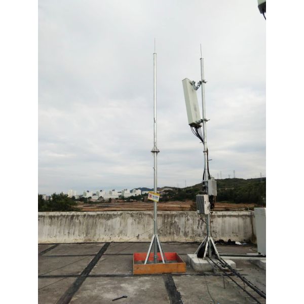 Galvanized Cell Phone Steel Pole Telecommunication Rooftop Tower