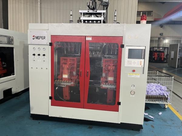 Three Head Plastic Bottle Blow Molding Machine For 1L Container Capacity Auto