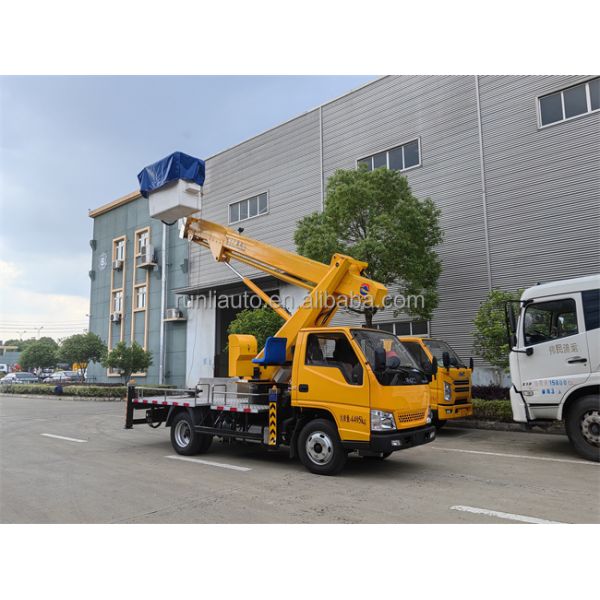 China Hubei Factory Price Insulated Bucket Aerial Working Platform Truck