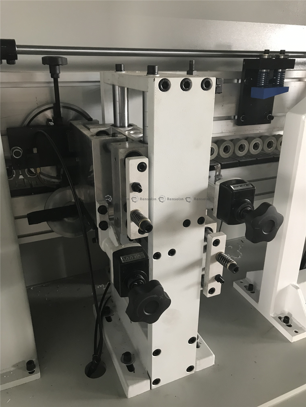 Automatic Woodworking Corner Rounding Edge Banding Machine with 0.4-3mm Edge Thickness