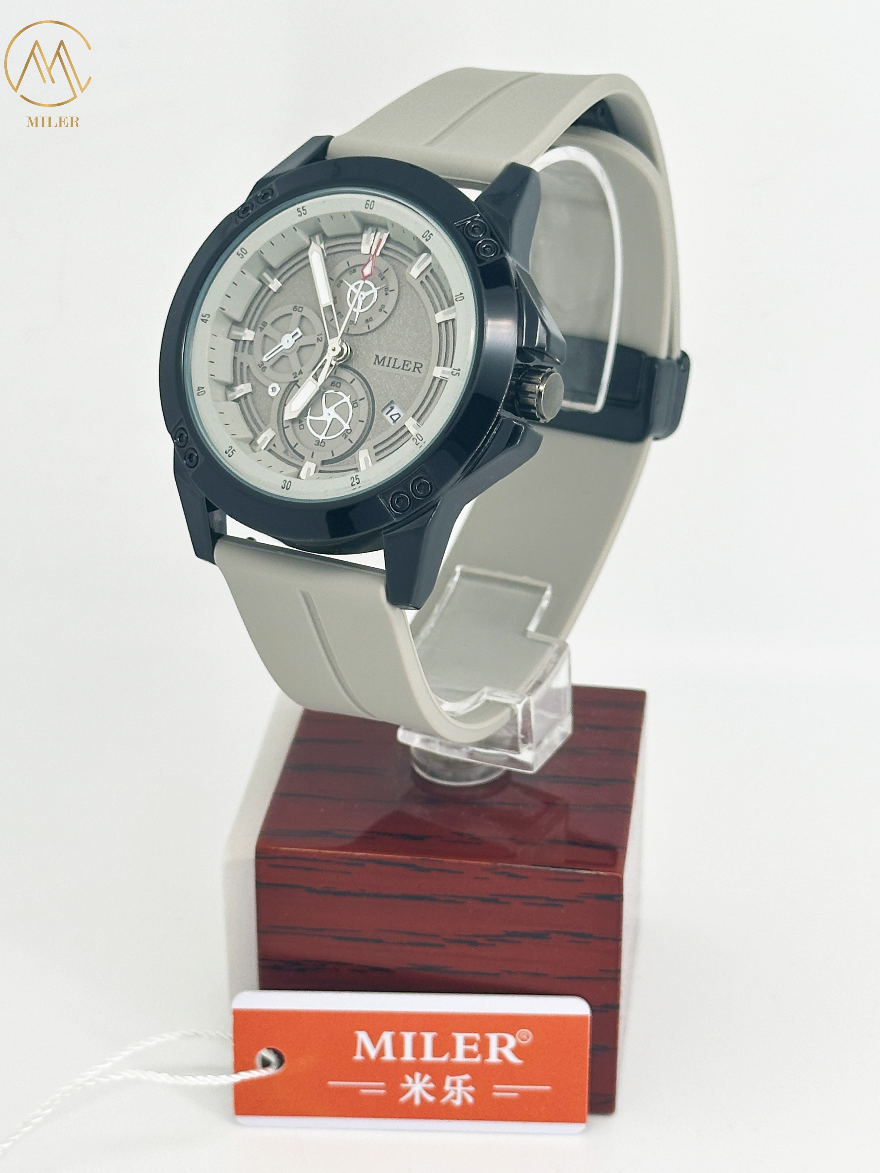 Sport Quartz Watch Silicone Strap With Date Alloy Case Wristwatch Gift