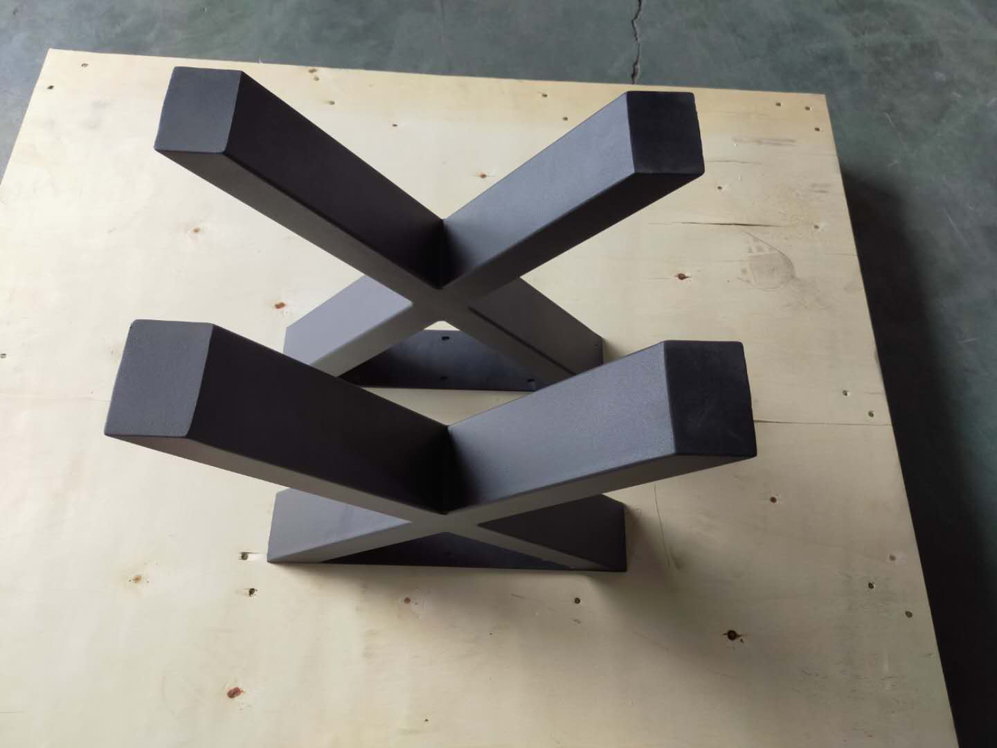 Powder Coated Xshape or Square Shape Leg Metal Dining Table Legs for Furniture Design
