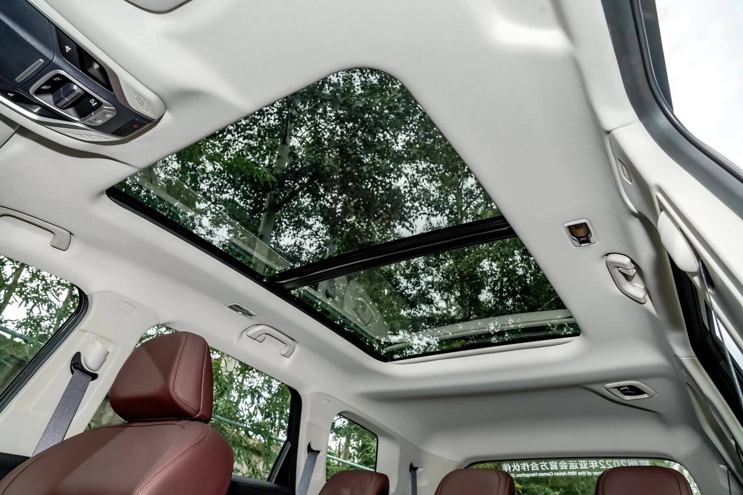 2023 Geely Haoyue SUV 2.0T 218Ps L4 DCT 7 Leather Seats Rear Camera Gas/Petrol Model Okavango L With DCT Transmission