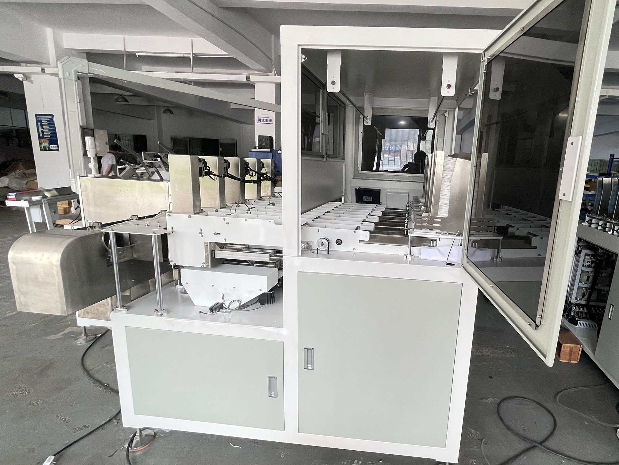 Fully Automatic Carton Box Packaging Machine Vertical Mask Packing Cartoning Machine