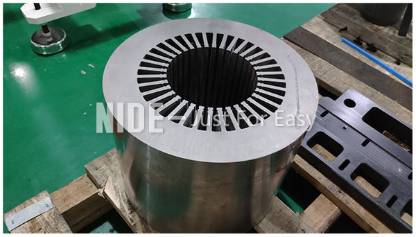 Automatic submersible motor stator paper inserting machine for large electric motor manufacturing-3