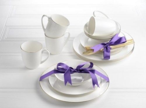 Royal Worcester Bone China Dinnerware Sets 16 Piece With Gold Rim