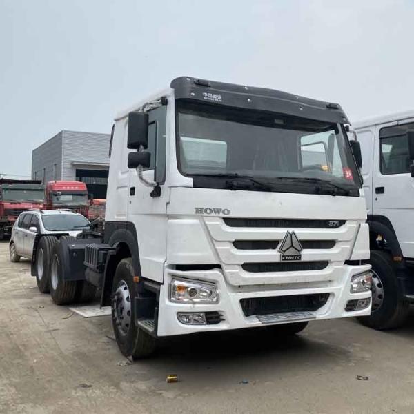 Sino Howo Tow Truck Tow Tractor 6x4 Used Tractor Head Truck ≤500Nm Manual