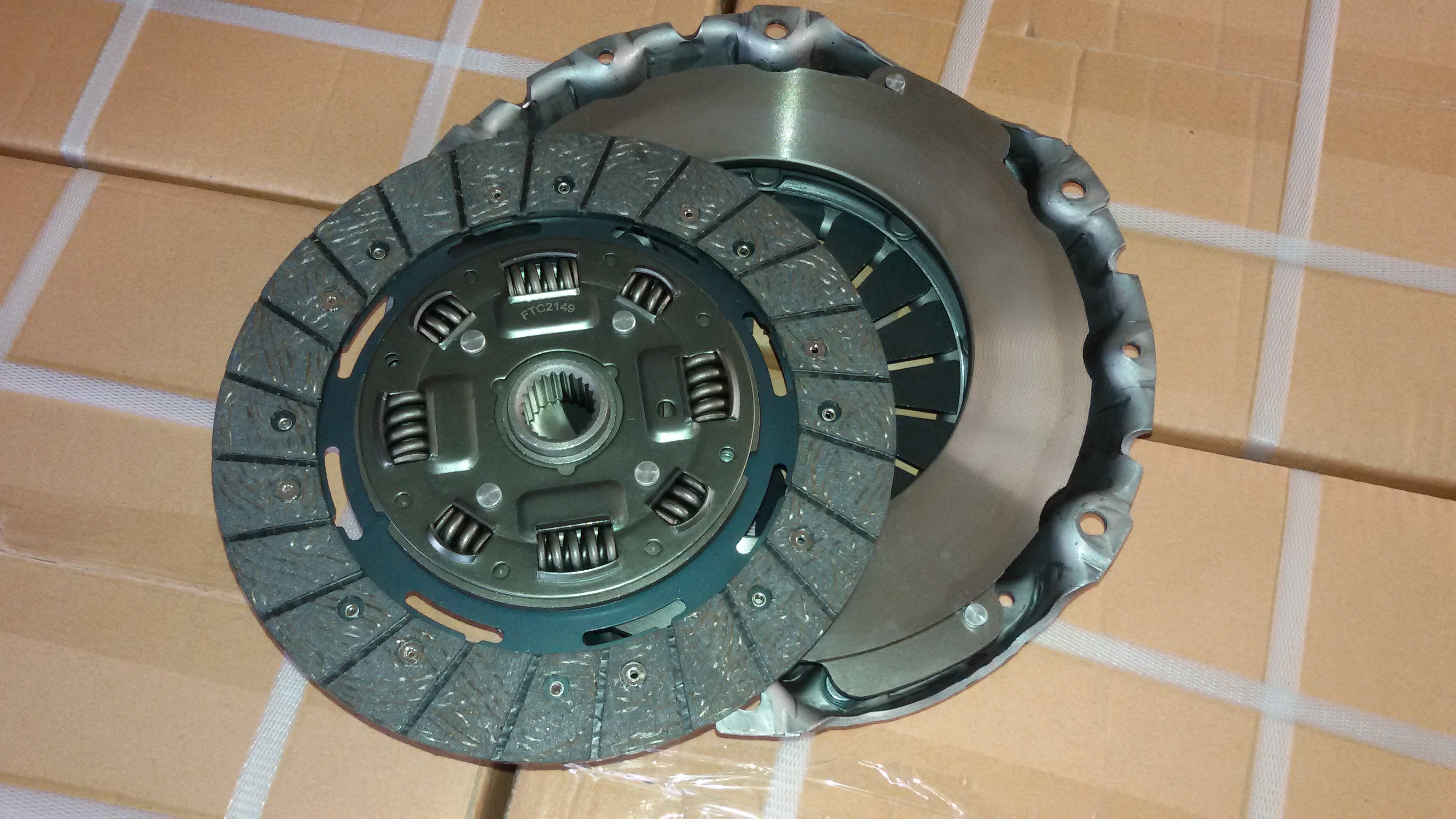 New PRESSURE PLATE & Clutch 31210-30202-71