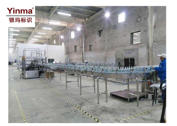3200kg Automatic Soft Drink Filling Machine , 8000 BPH Carbonated Drink Filling