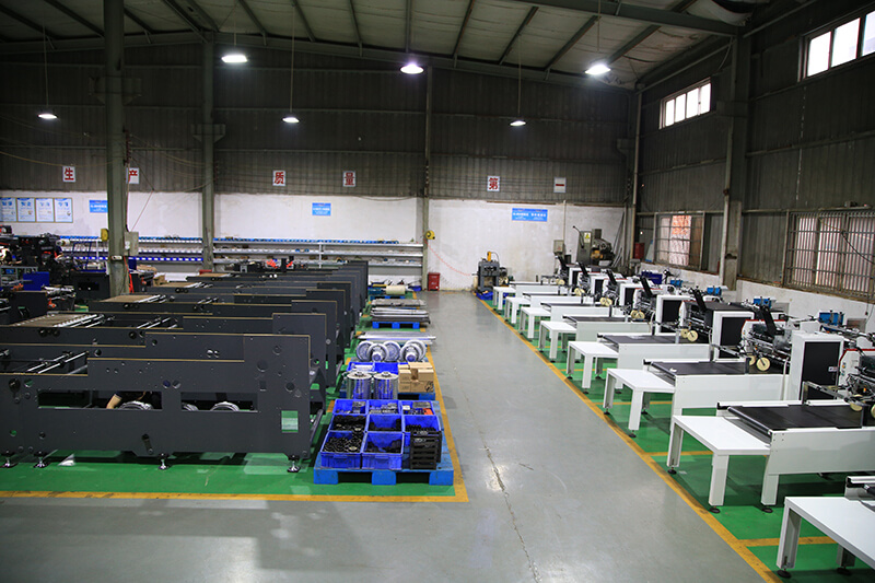 Automatic window pasting Machine