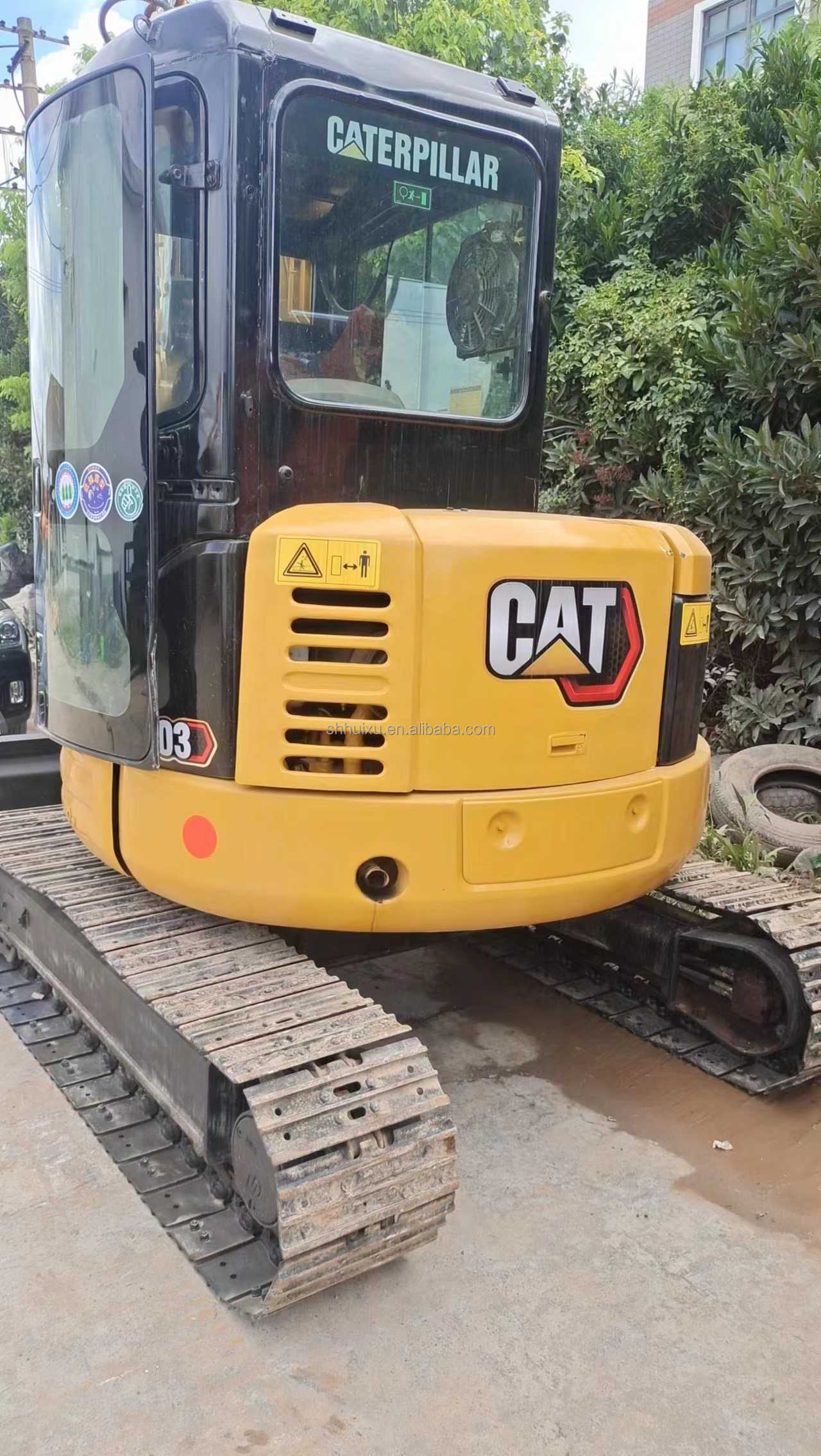 Used mini excavator CAT303 with driving cab hand earth digger China mini digger