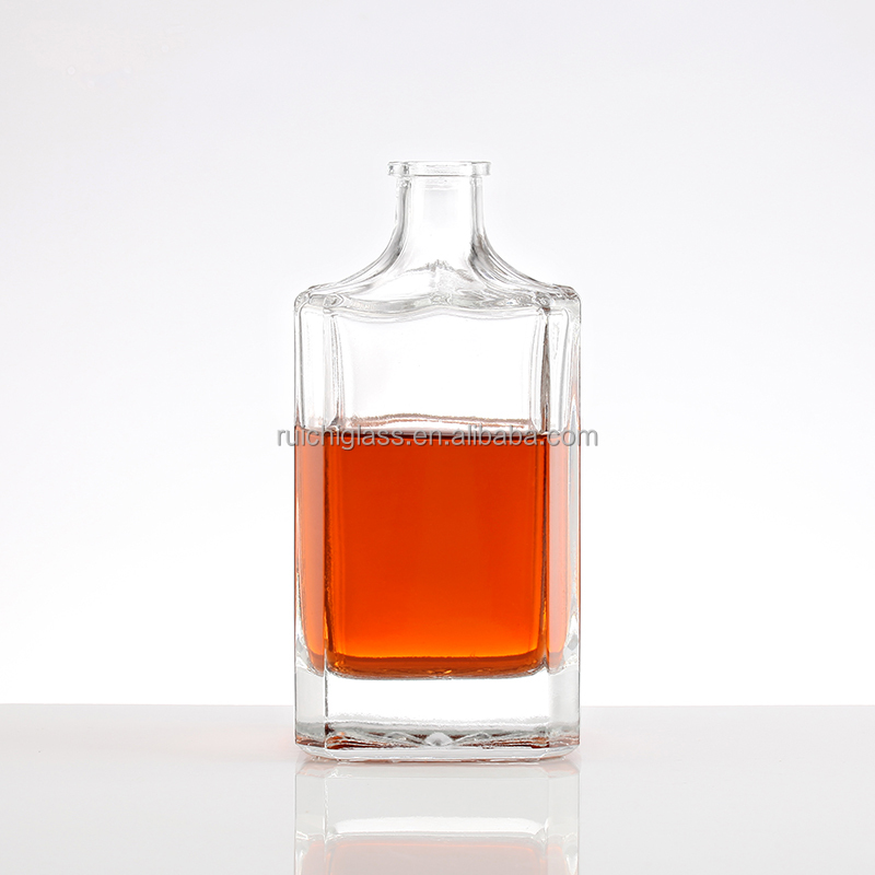Custom Make Super Flint Glass Clear Empty 750ml 500ml Vodka Liquor Gin Glass Bottle
