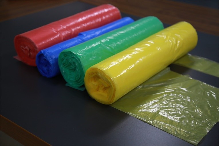 PE Apron Flat Packed Polythene HDPE Waterproof Food Service Aprons