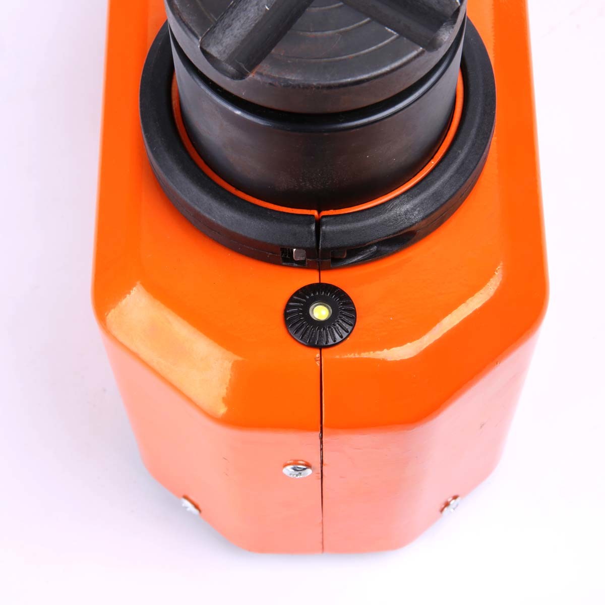 Portable 15 Ton Bottle Jack 12V overload protection night illumination