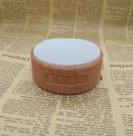 Cute Wooden Wireless Portable Speaker , Mini Super Bass Speaker BT4.2 OEM