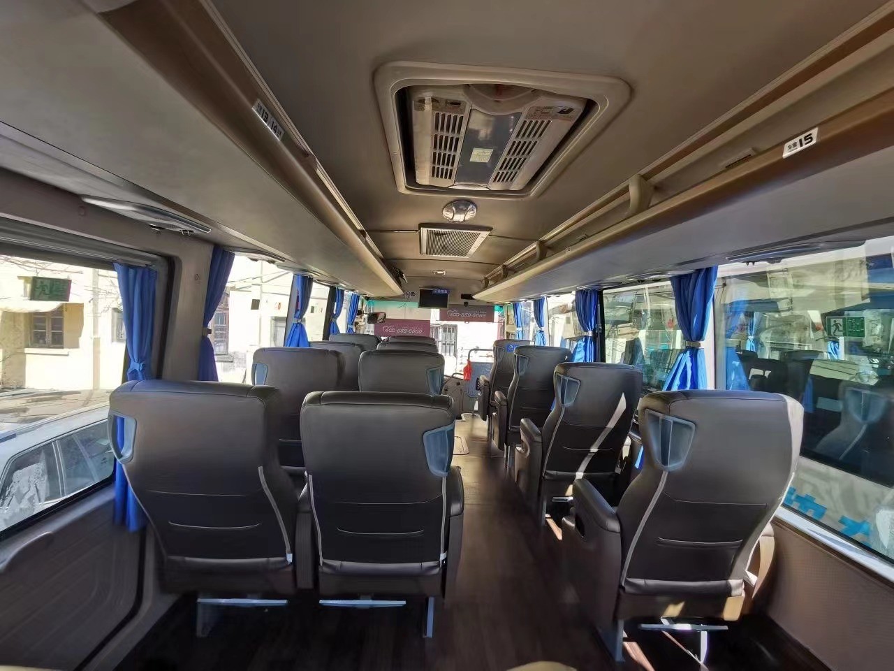 August 2019 Yutong Second Hand Luxury Bus 19 Seats ISO Certified