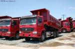 Medium Duty Dump Truck For Dumping Muck , 30 Ton Heavy Duty Semi Trucks