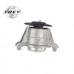 W204 W212 C204 Mercedes Benz Engine Mount , 2042404217 Front Engine Motor Mount