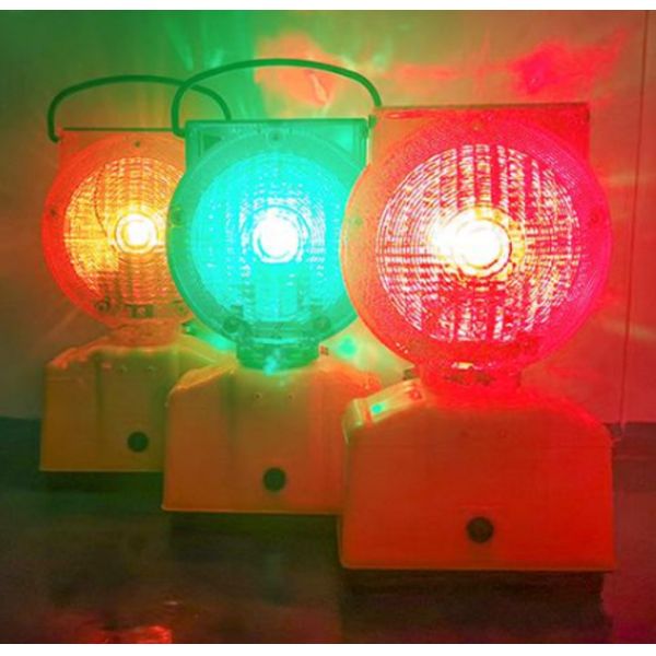 Waterproof Solar Industrial Warning Lights 2 Sided Over 1500m Visual Range 5.5 V 0.3W Solar Panel