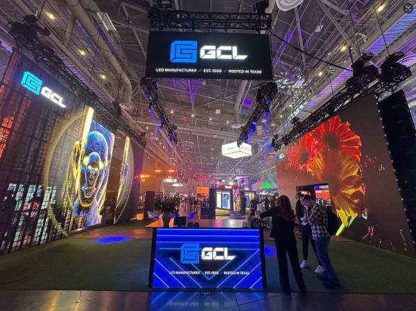 Outdoor High Brightness 500*1000mm Mesh LED Display Screen P15.625-31.25mm with