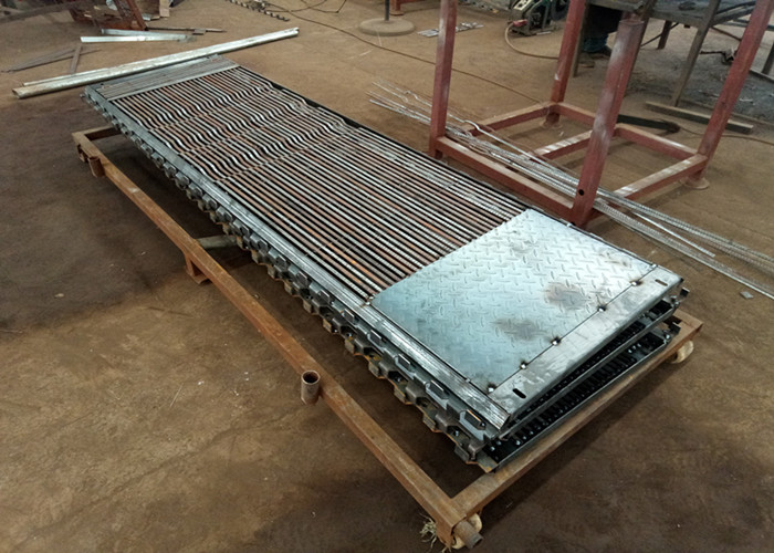 Hot Dip Galvanized Treatment Pig Farrowing Crate Farrowing Pen With Slat Flooring