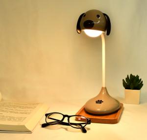 Wholesale 10hrs Bedroom LED Night Light , Plastic 50000H Learning Table Lamp 1000mA from china suppliers