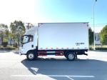 Good Temperature Control Isuzu M100 Refrigerated Truck Light Trucks
