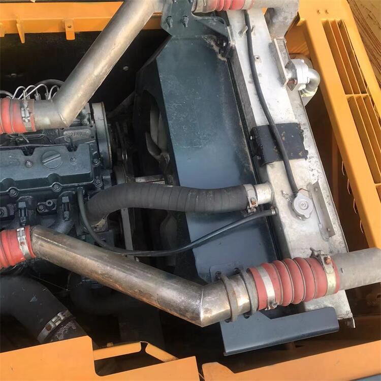 Large 30 Ton Used Hyundai 305 Excavator with Original Hydraulic Valve in Shanghai