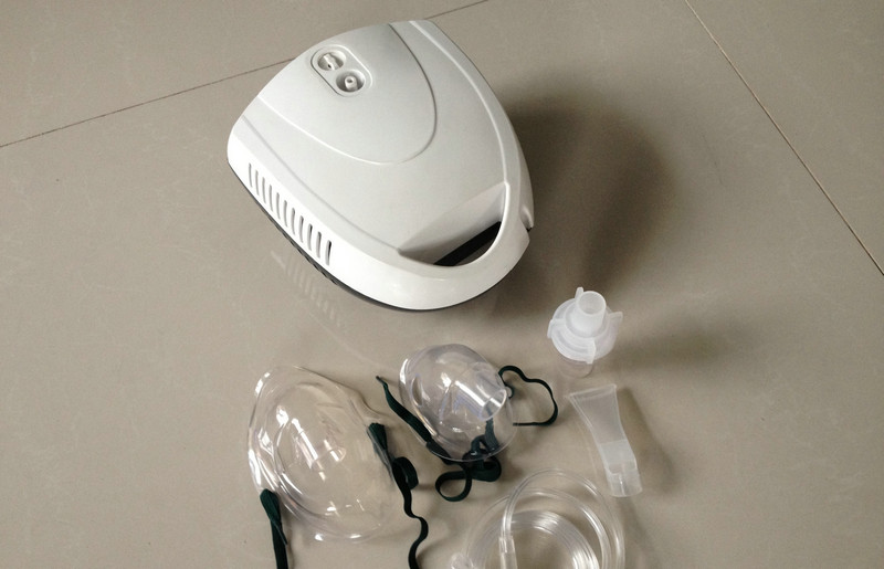 Portable Inhaler Compressor Nebulizer Below 60 dba AC 220V