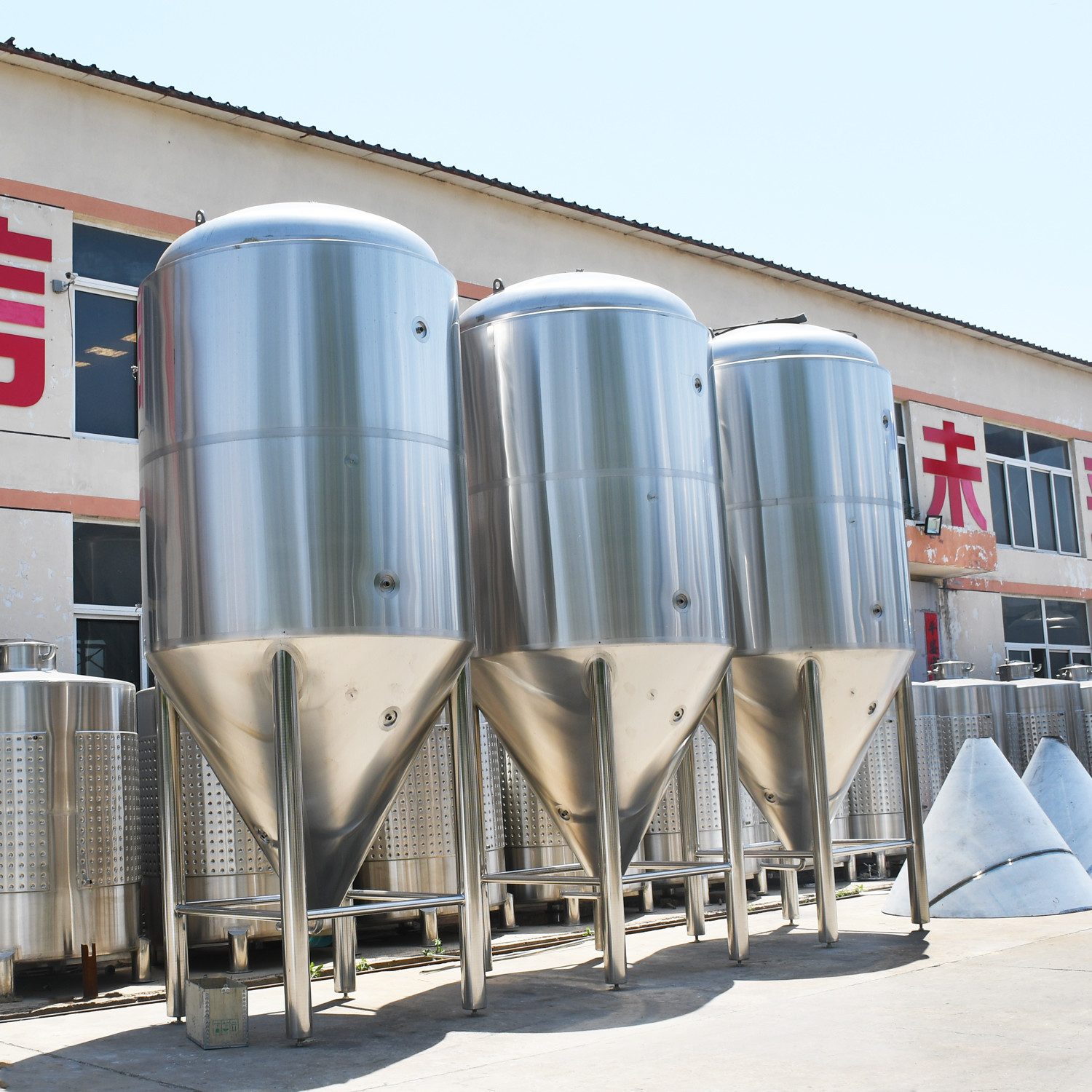 Beer Brewing Equipment Processing And Stainless Steel 2000l