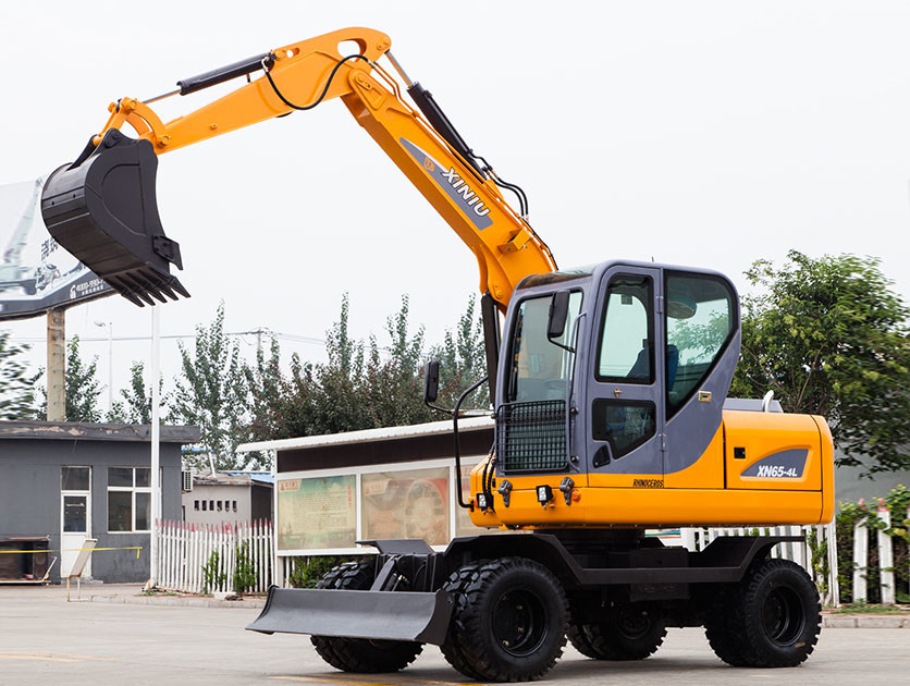 Strong Mining Capacity Mini Wheel Excavator Low Energy Consumption