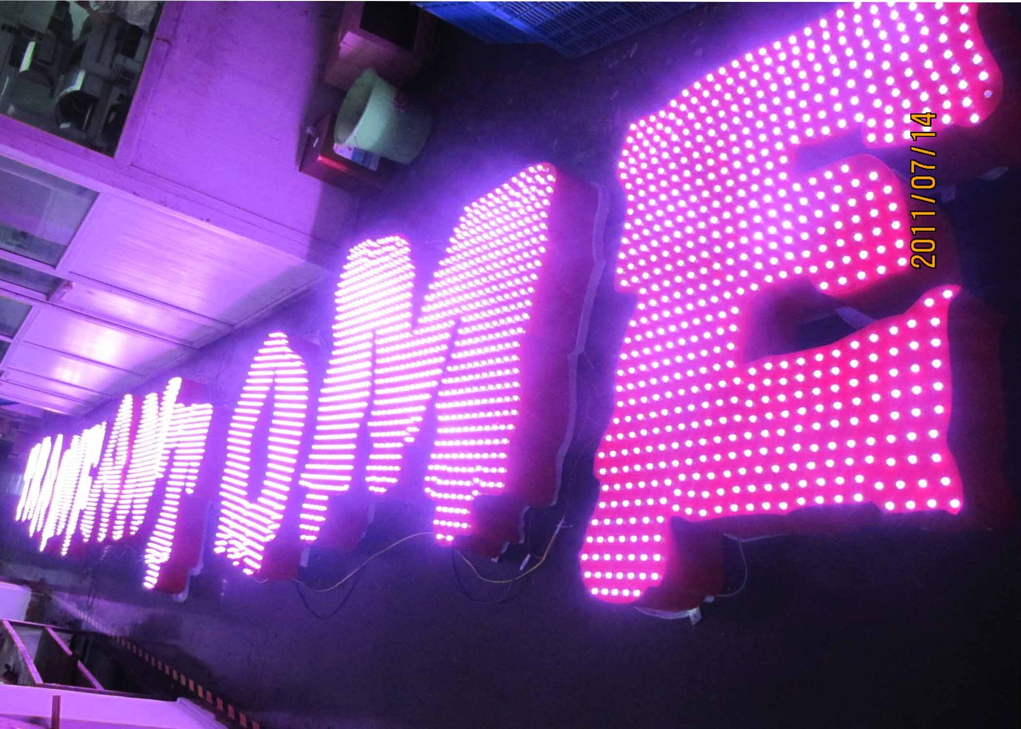 Super Colorful Effect Front Sign Letters For Amusement Park , Club , Bar