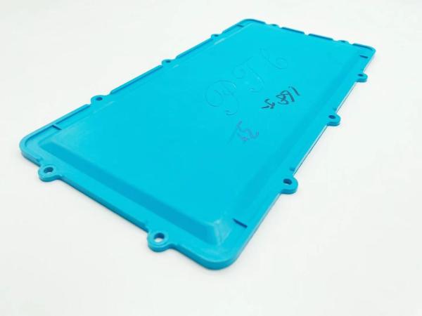 New Energy Automotive Heater Plastic Injection Mouldings Single Cavity Top Cover