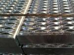 Punched Aluminum Anti Skid Serrated Walkway Grip Strut