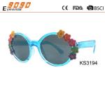 Hot sale style of kids sunglasses , plastic blue frame with beautiful flowers