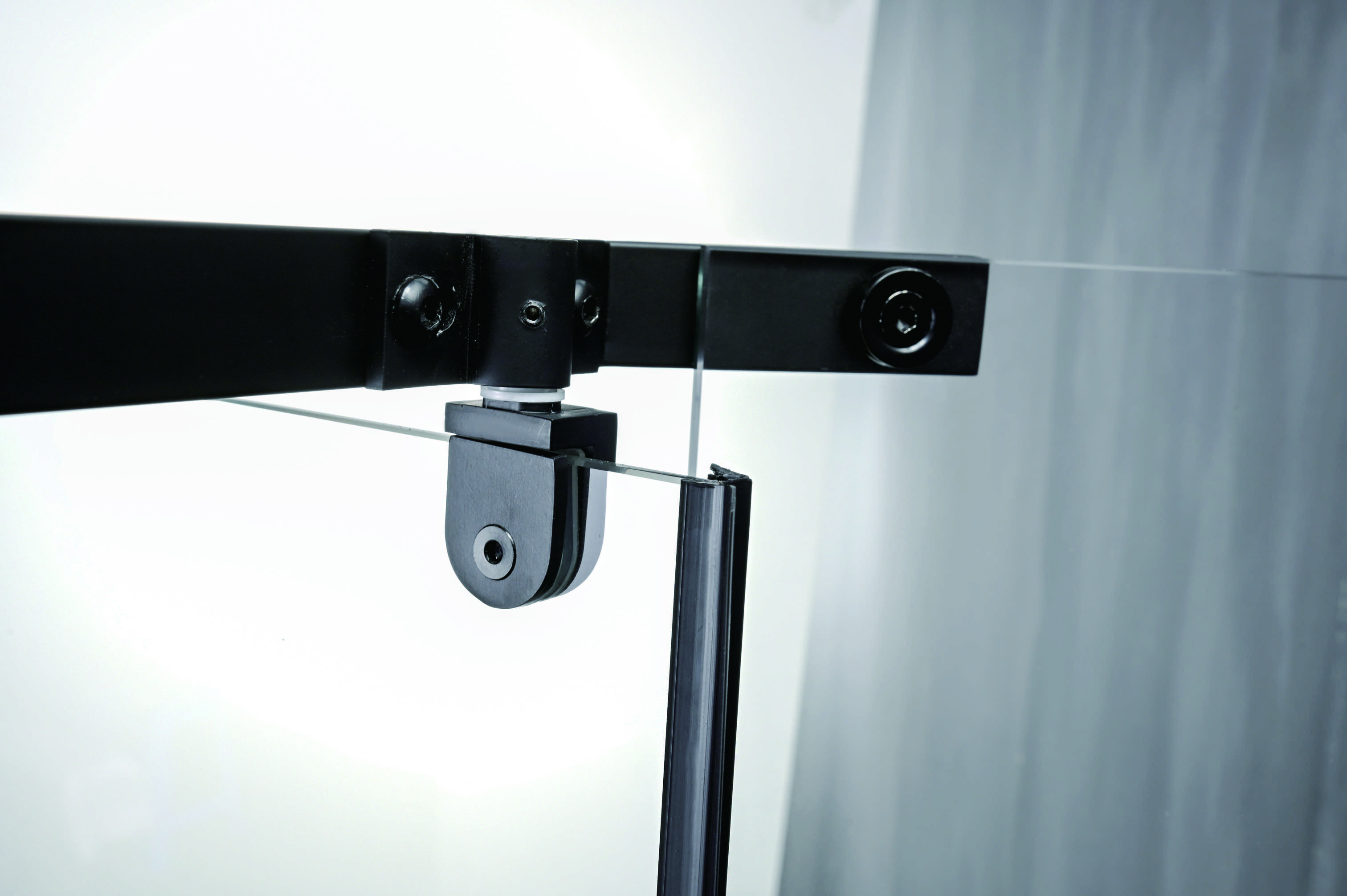 Diamond Shower Enclosure With Aluminium Black Frame And 6/8mm Tempered Glass
