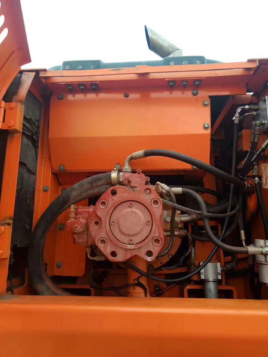 Doosan DH210W-7 Wheel Excavator in Shanghai Hot Made in Korea 19800kg Operating Weight