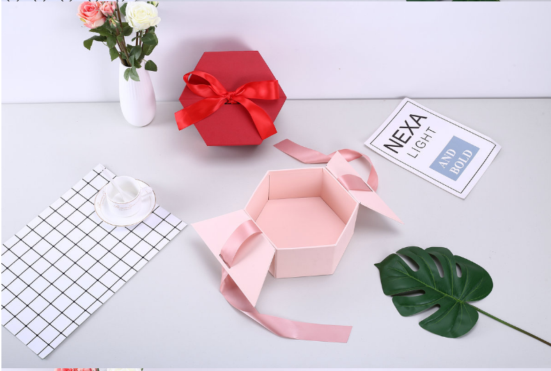 Personalized Cardboard small cosmetic box printing logo gift box with ribbon