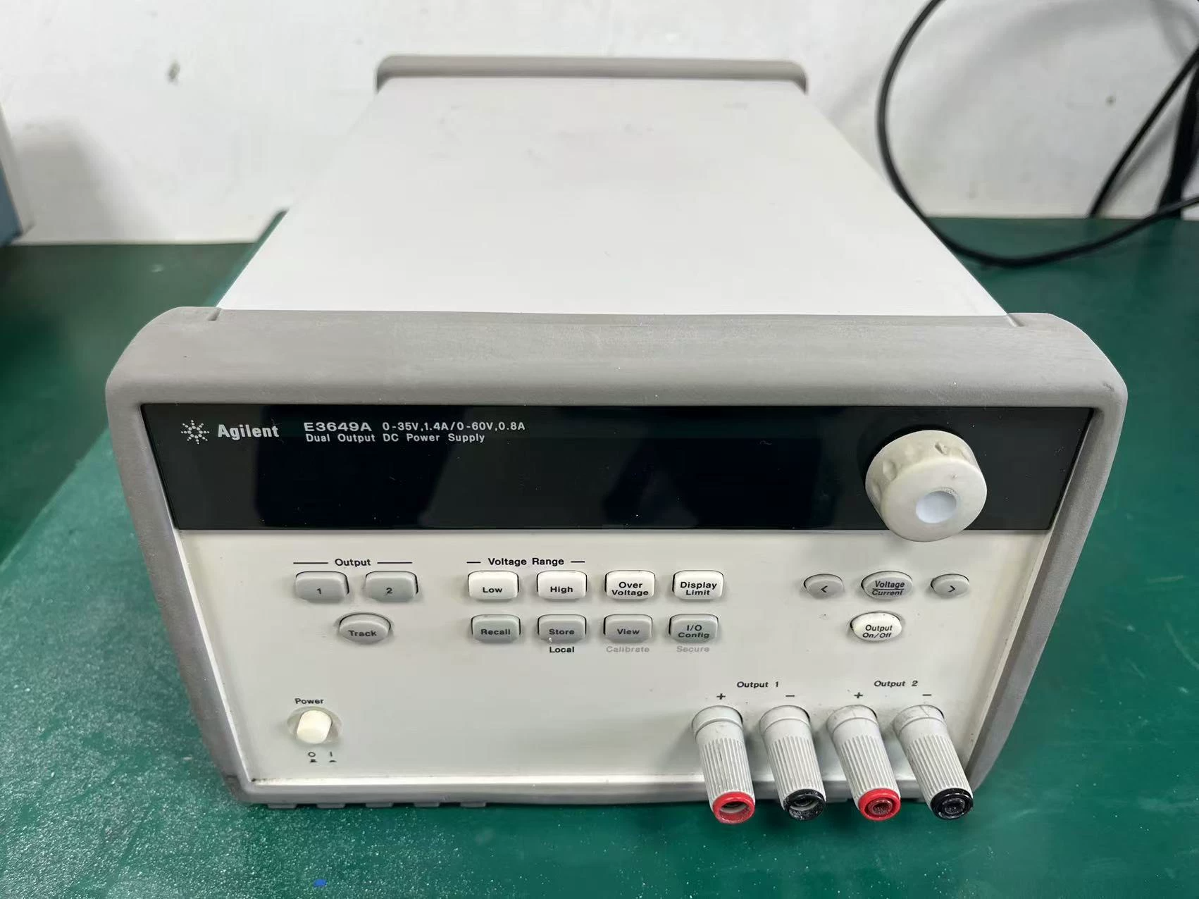 100 W Dual Range Dual Output DC Power Supply Agilent E3649A