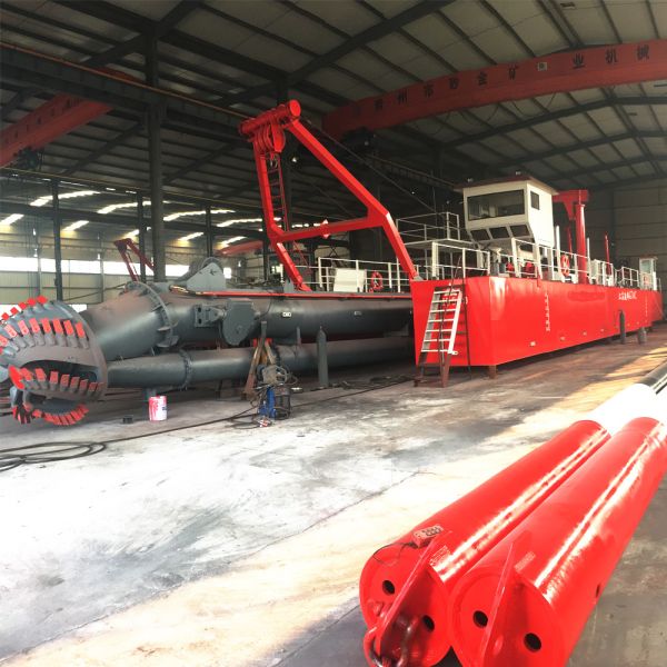 550mm Flat Bottomed River Dredger Up To 19.6 Meters Spud Length For River Maintenance And Dredging