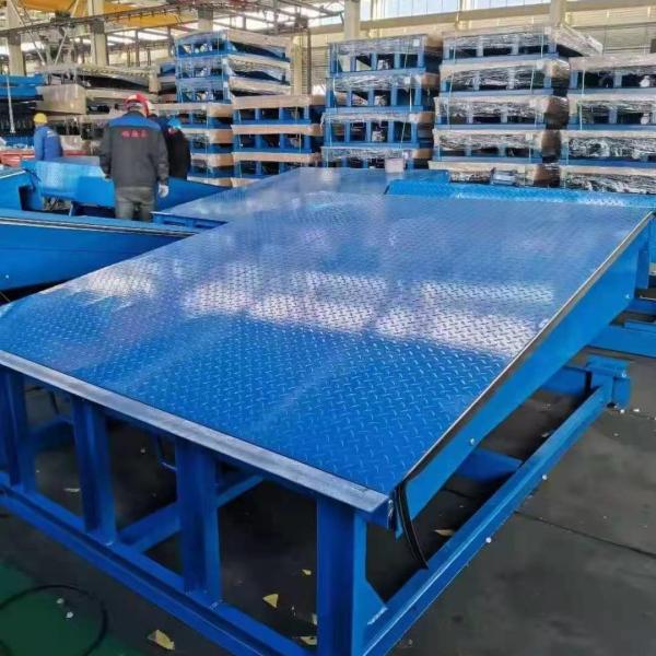 25000LBS Push Button Hydraulic Loading Dock Leveler Anti Skid Security Checkered