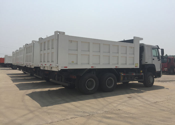 Mining Industry Tipper Dump Truck 10 Wheel 30 - 40Ton HYVA Front Lifiting Cylinder