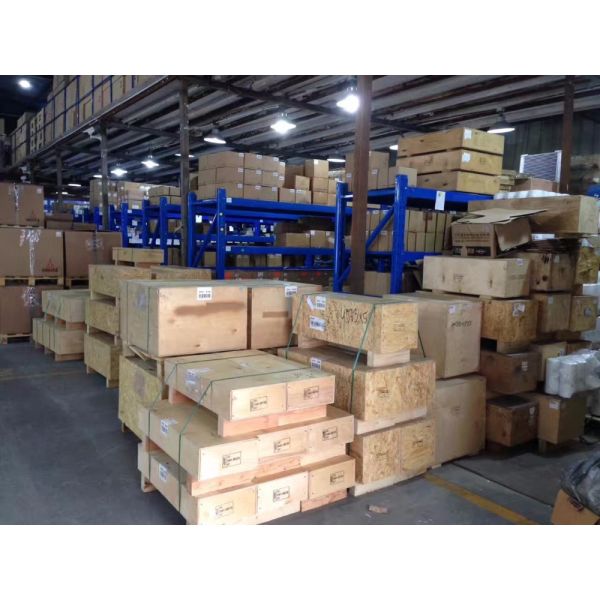 1002120 Cylinder Head For D13A Engine Parts