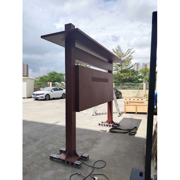 Commercial 65Inch Outdoor Kiosk Lcd Display Signage With High Brightness 3000-5000Nits