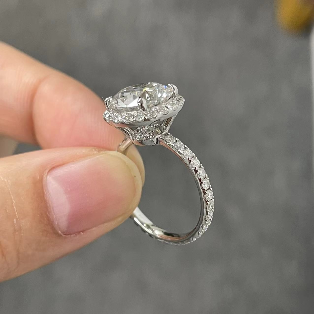 18K Real Gold DEF VS Lab Grown Diamond Ring Custom Fine Jewelry