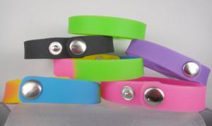 China New design custom silicone bracelet,silicone wristband, silicone band with custom logo on sale